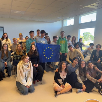 Bild vergr&ouml;&szlig;ern: Sch&uuml;lergruppe