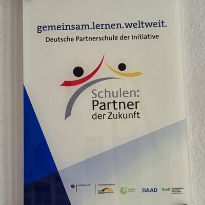 PASCH-Plakette