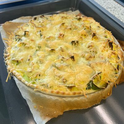Bild vergr&ouml;&szlig;ern: fertige Quiche